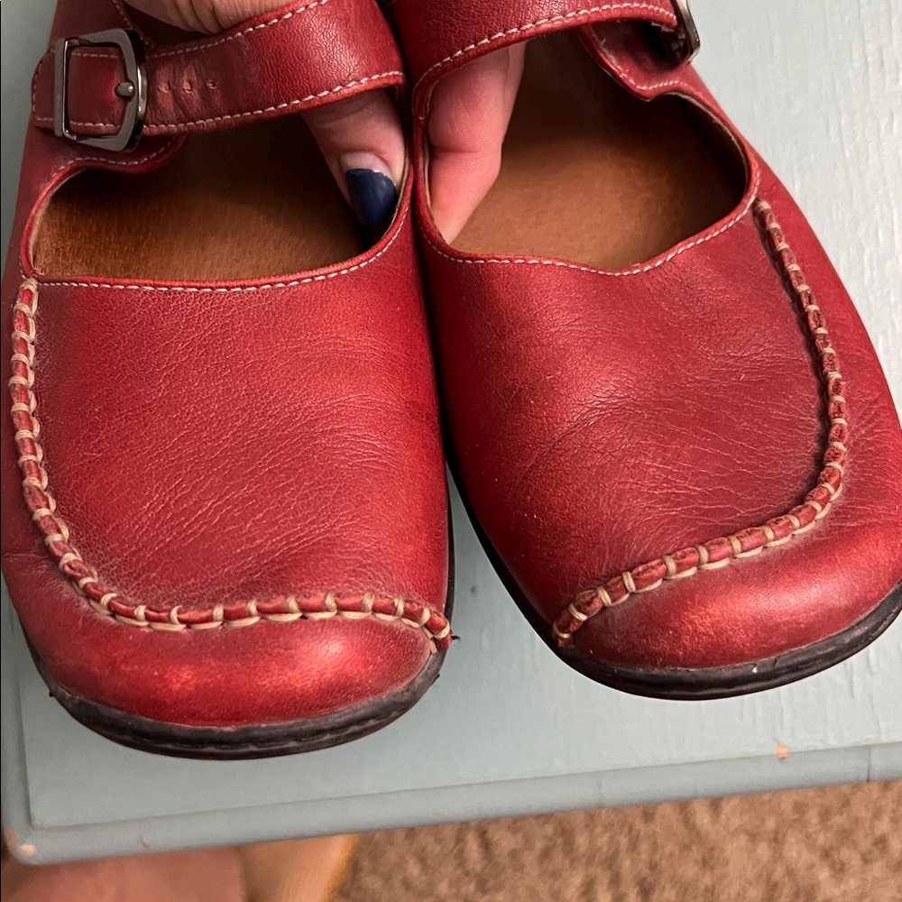 Red Leather Hush Puppies Mary Jane shoes flats Buckle Blanket Stitch 8.5 Concord